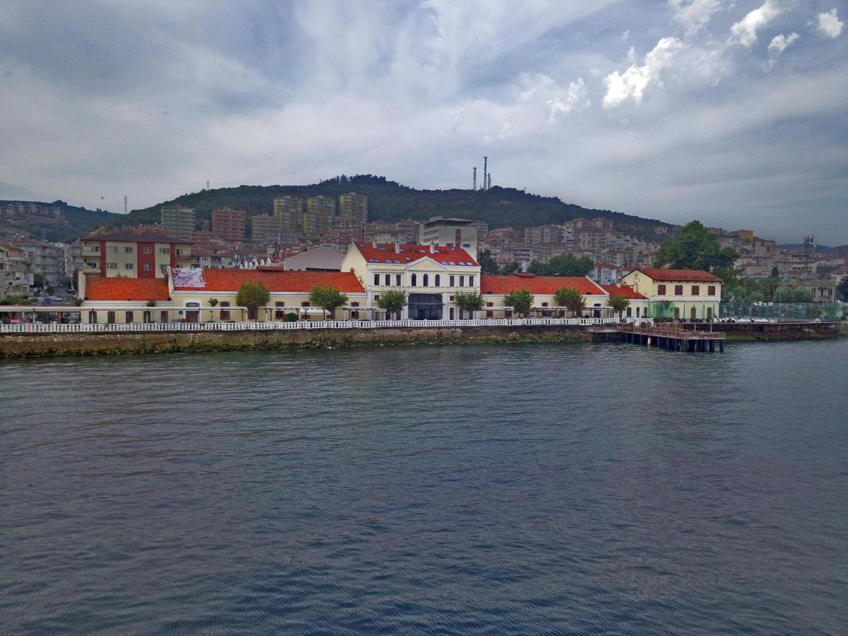 Montania Special Class Hotel Муданья Экстерьер фото