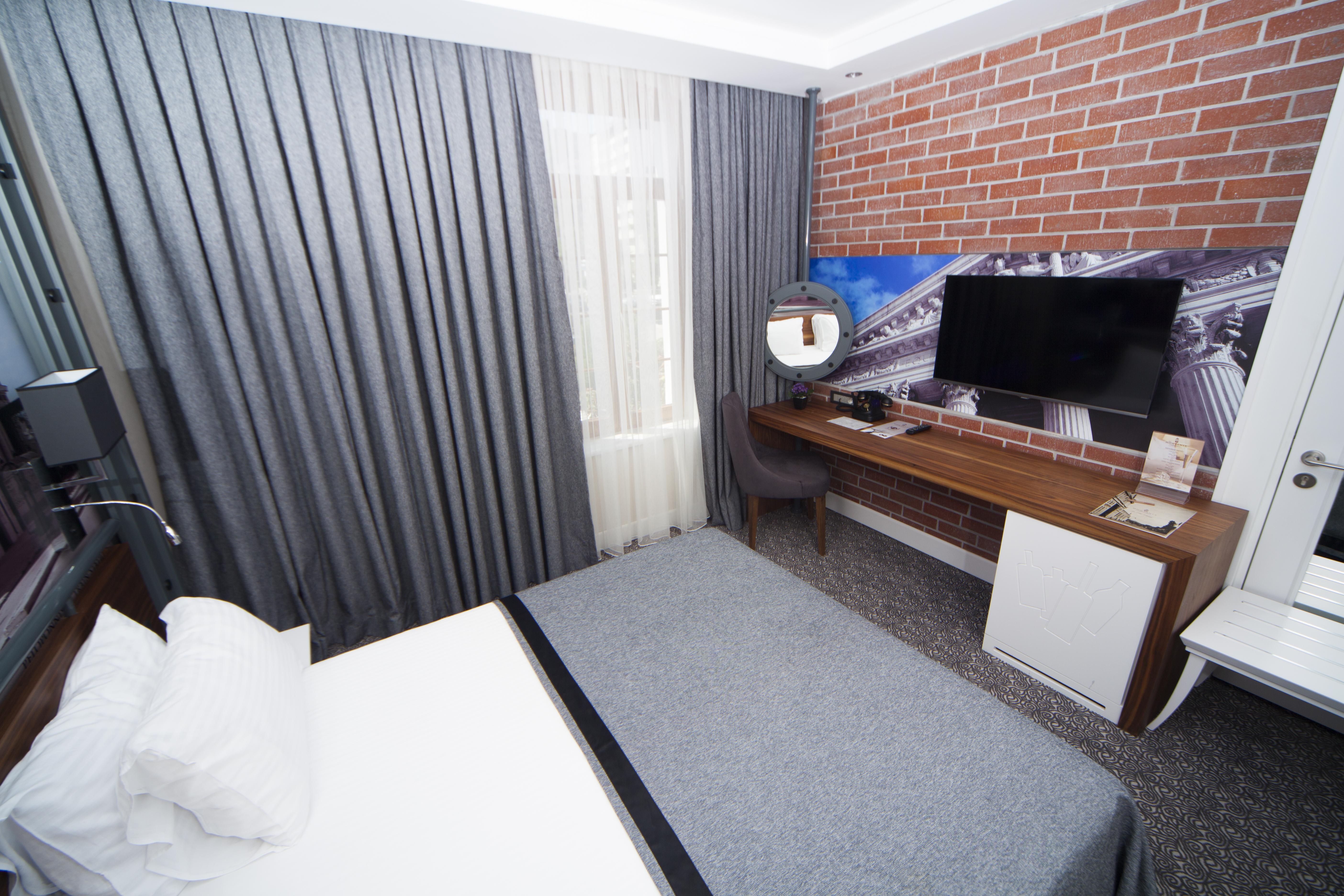 Montania Special Class Hotel Муданья Экстерьер фото