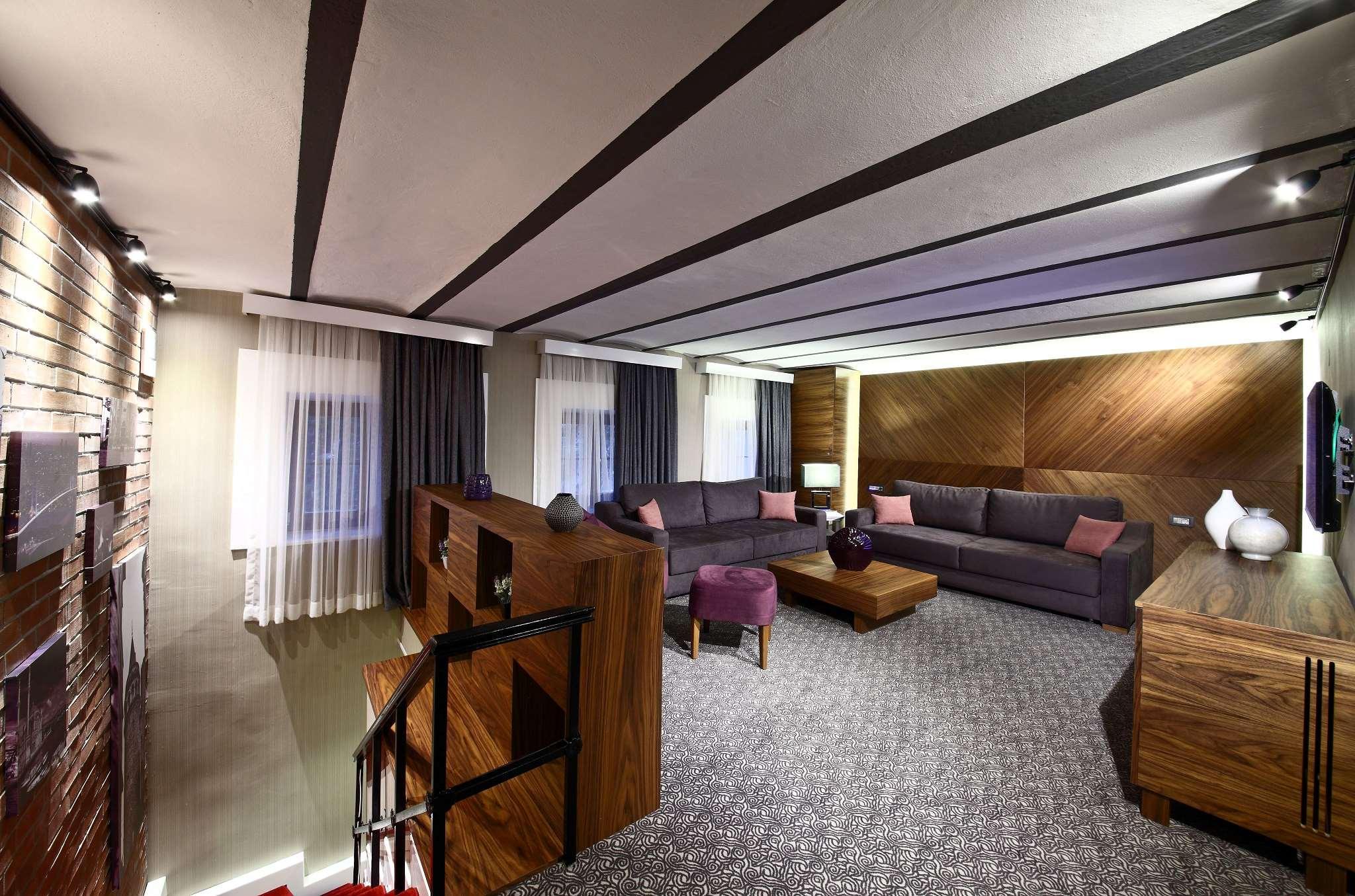 Montania Special Class Hotel Муданья Экстерьер фото