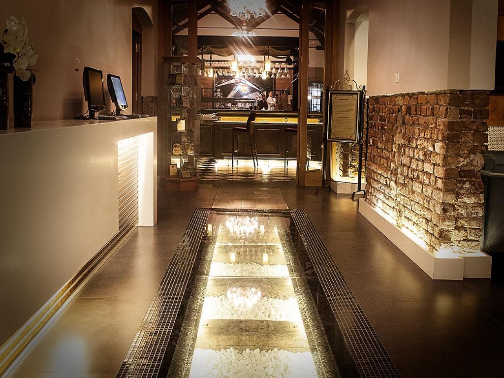 Montania Special Class Hotel Муданья Экстерьер фото