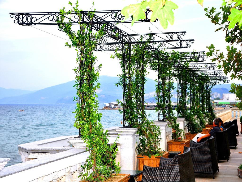 Montania Special Class Hotel Муданья Экстерьер фото